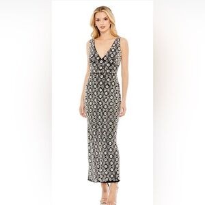 FULLY BEADED SLEEVELESS COLUMN DRESS Size 6 Color Black